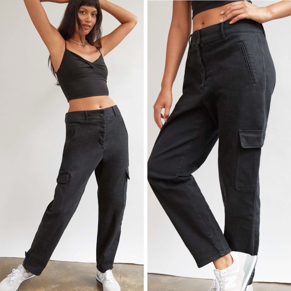 Wilfred Pants - Wilfred Free Aritzia Black High Rise Utility Cargo Pant US8 Classic Contemporary